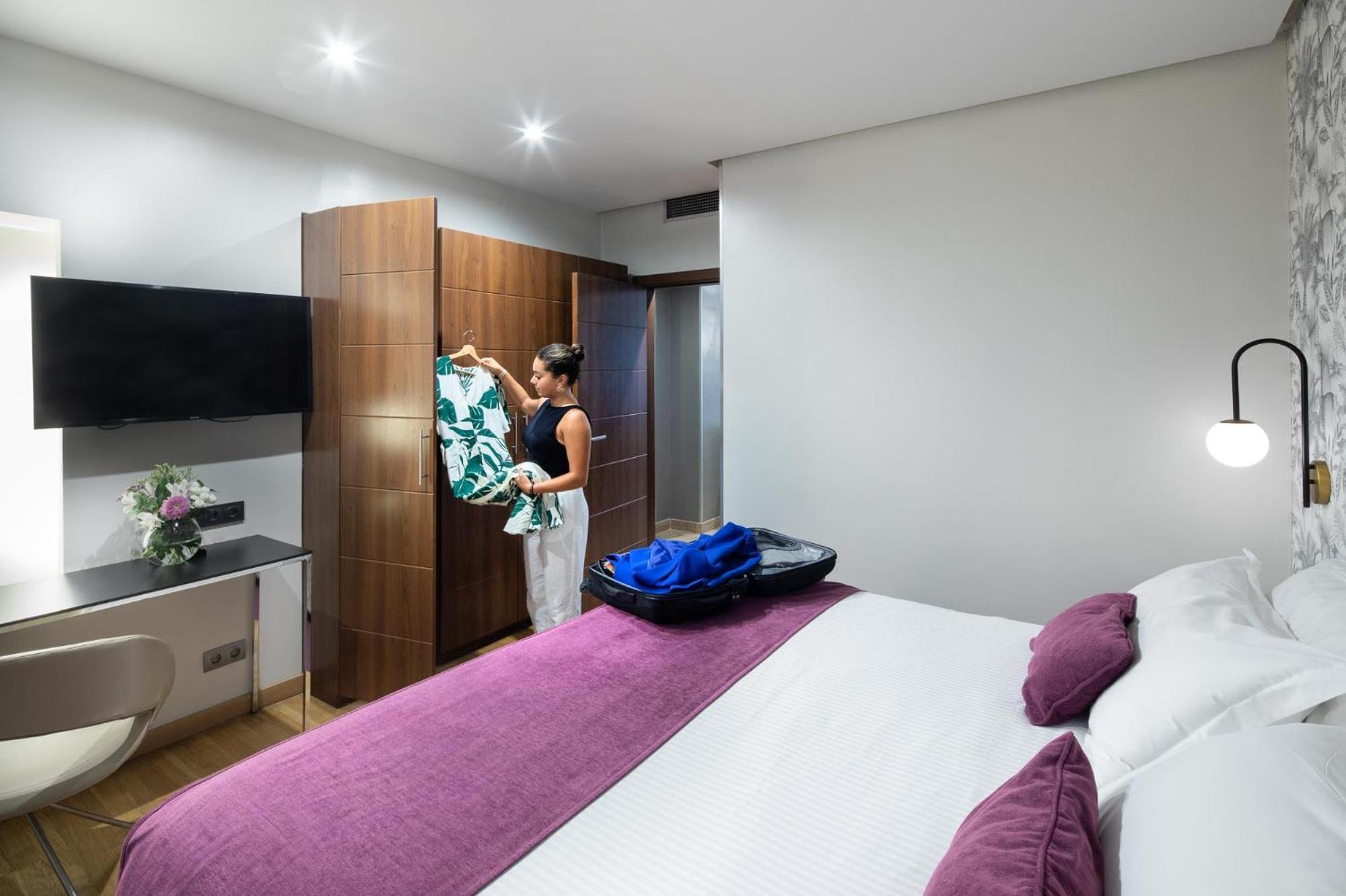 Apartosuites Jardines De Sabatini, Madrid